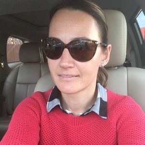 Meet your Posher, Dana